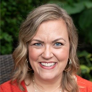 Meet your Posher, Abbey